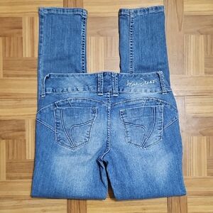 SWEET CHEEKS by Ariya Jeans D